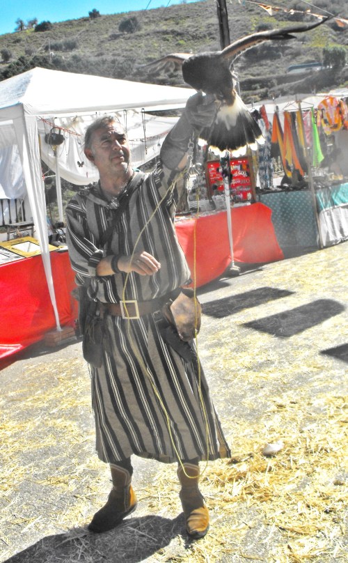 handler catching mexican eagle